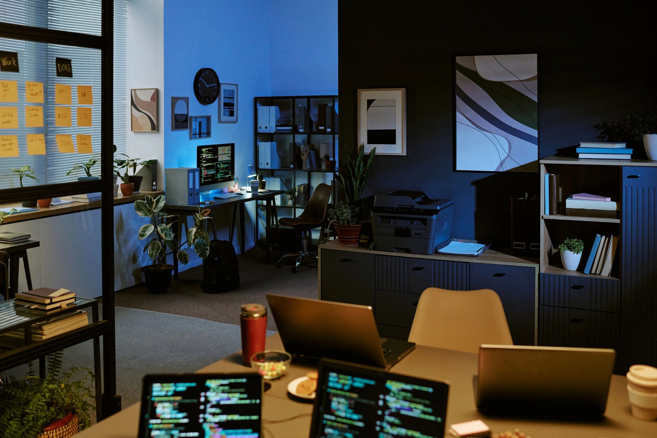 modern web hosting office